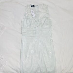 NWT BEBE Size 2 Small Mini Pencil Lace Dress